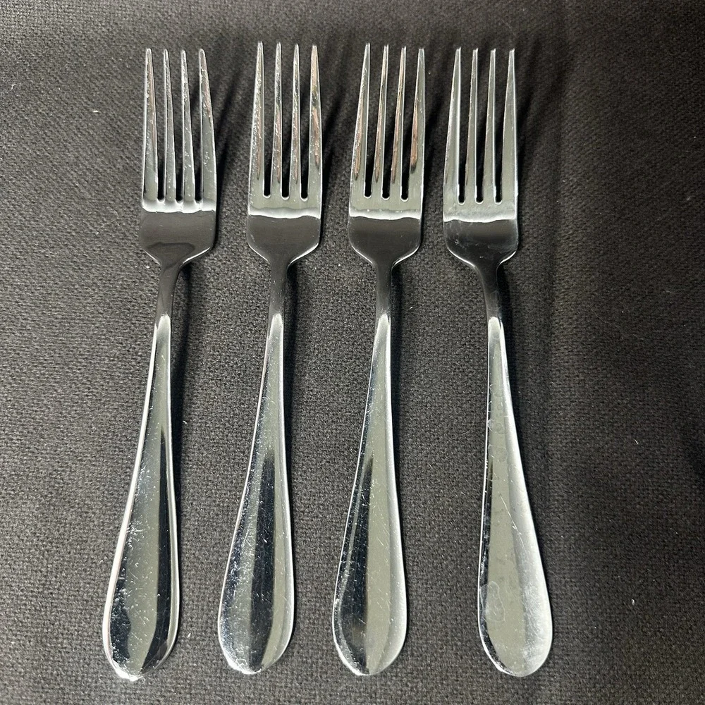 Set Of 4 Towle BOSTON ANTIQUE 18-10 Stainless Dinner Forks EUC